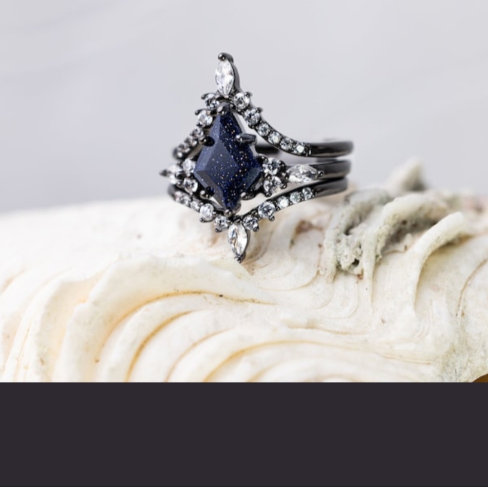 Kite Blue Sandstone Ring Set